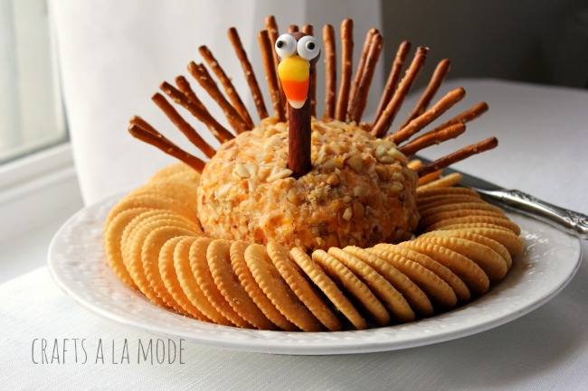 Thanksgiving turkey cheese ball